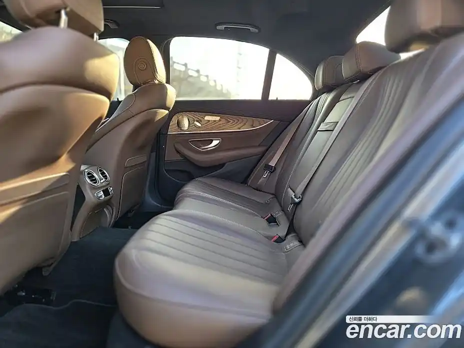 Mercedes-Benz E-Class 2022 2.0 гидро в Москве № 142913, фото 19