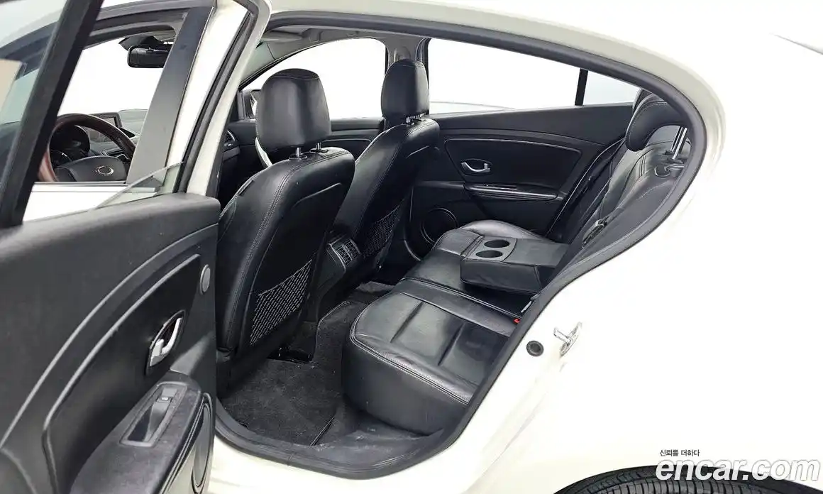 Renault SM3 2010 1.6 гидро в Москве № 149622, фото 12