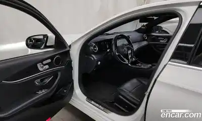 Mercedes-Benz E-Class 2021 2.0 гидро в Москве, миниатюра 10