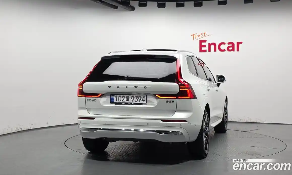 Volvo XC60 2025 2.0 гидро в Москве № 164126, фото 4