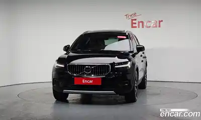 Volvo XC40 2019 2.0 гидро в Москве № 164365, миниатюра 2
