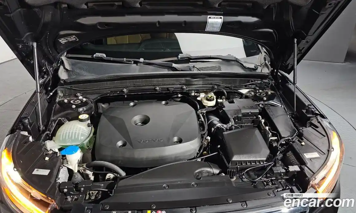 Volvo XC40 2019 2.0 гидро в Москве № 164365, фото 5