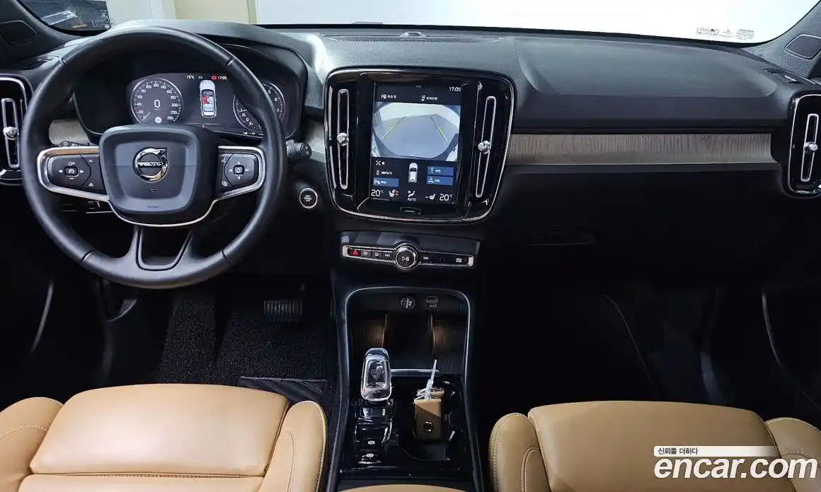 Volvo XC40 2019 2.0 гидро в Москве № 164365, фото 6