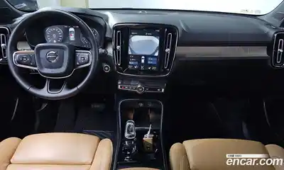Volvo XC40 2019 2.0 гидро в Москве № 164365, миниатюра 6