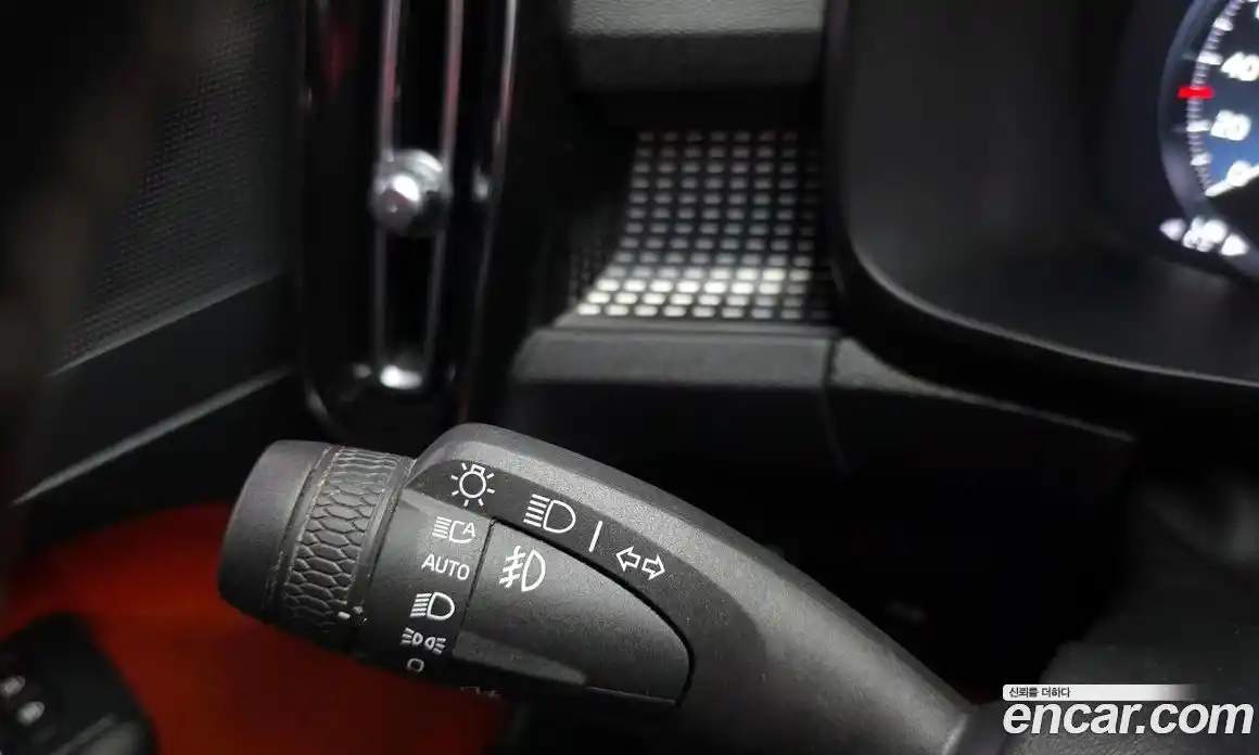 Volvo XC40 2019 2.0 гидро в Москве № 164686, фото 17