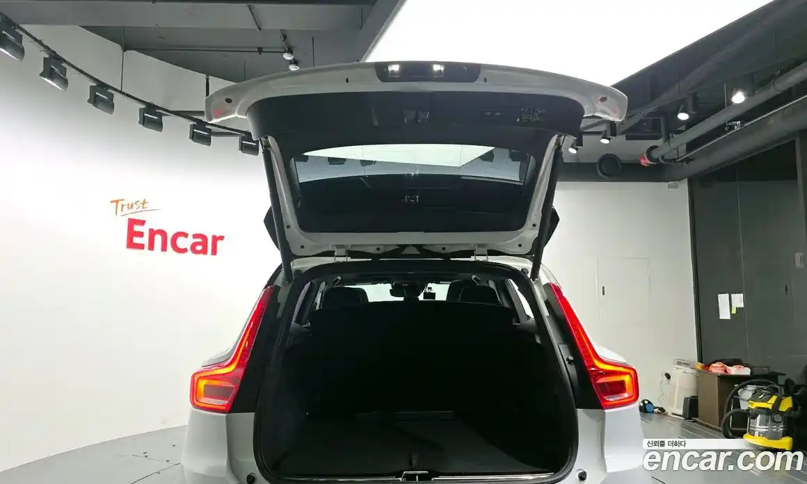 Volvo XC40 2019 2.0 гидро в Москве № 164686, фото 19