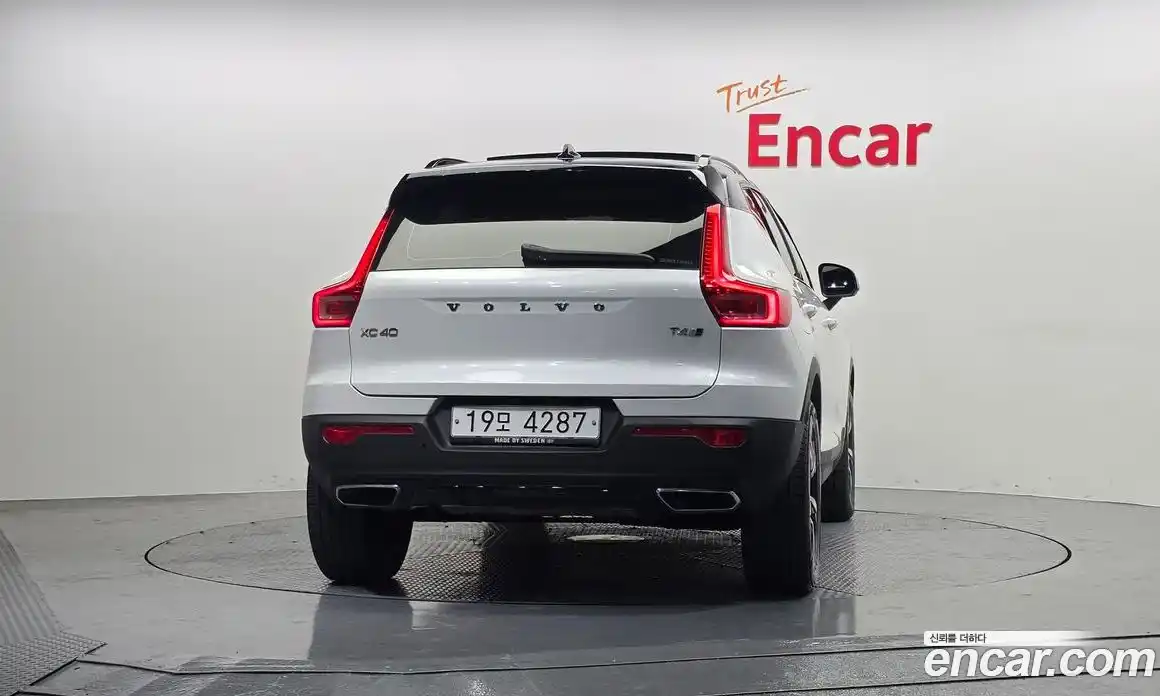 Volvo XC40 2019 2.0 гидро в Москве № 164686, фото 4