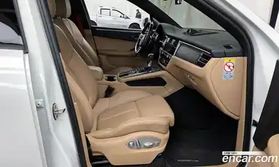 Porsche Macan 2021 2.0 гидро в Москве № 165091, миниатюра 11