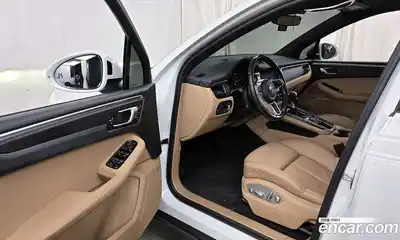 Porsche Macan 2021 2.0 гидро в Москве № 165091, миниатюра 10