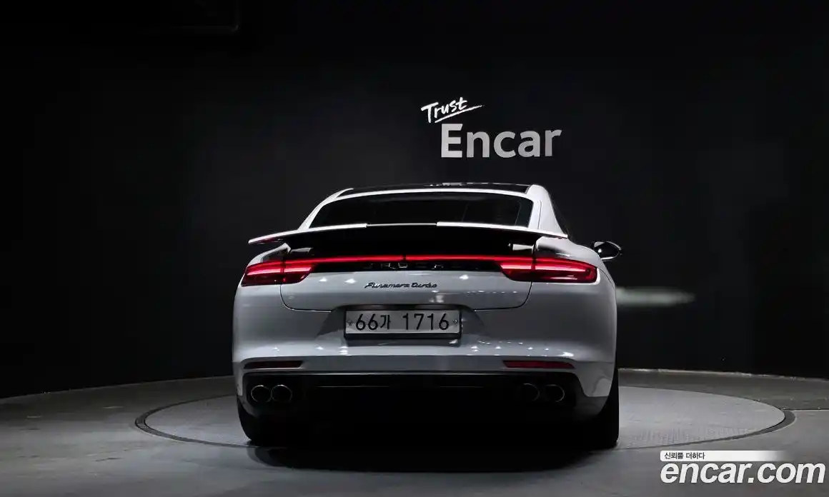 Porsche Panamera 2018 4.0 гидро в Москве № 165640, фото 4