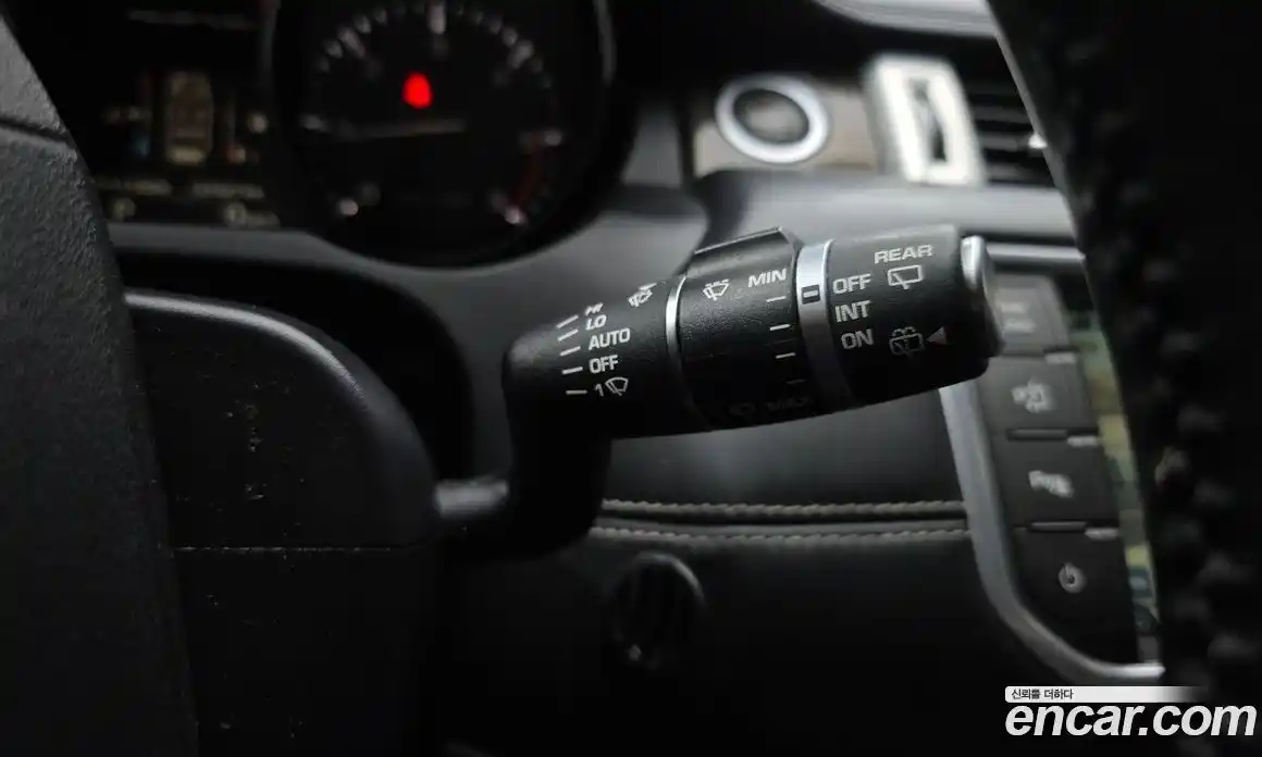 Land Rover Range-Rover Evoque 2014 2.2 гидро в Москве № 166599, фото 17