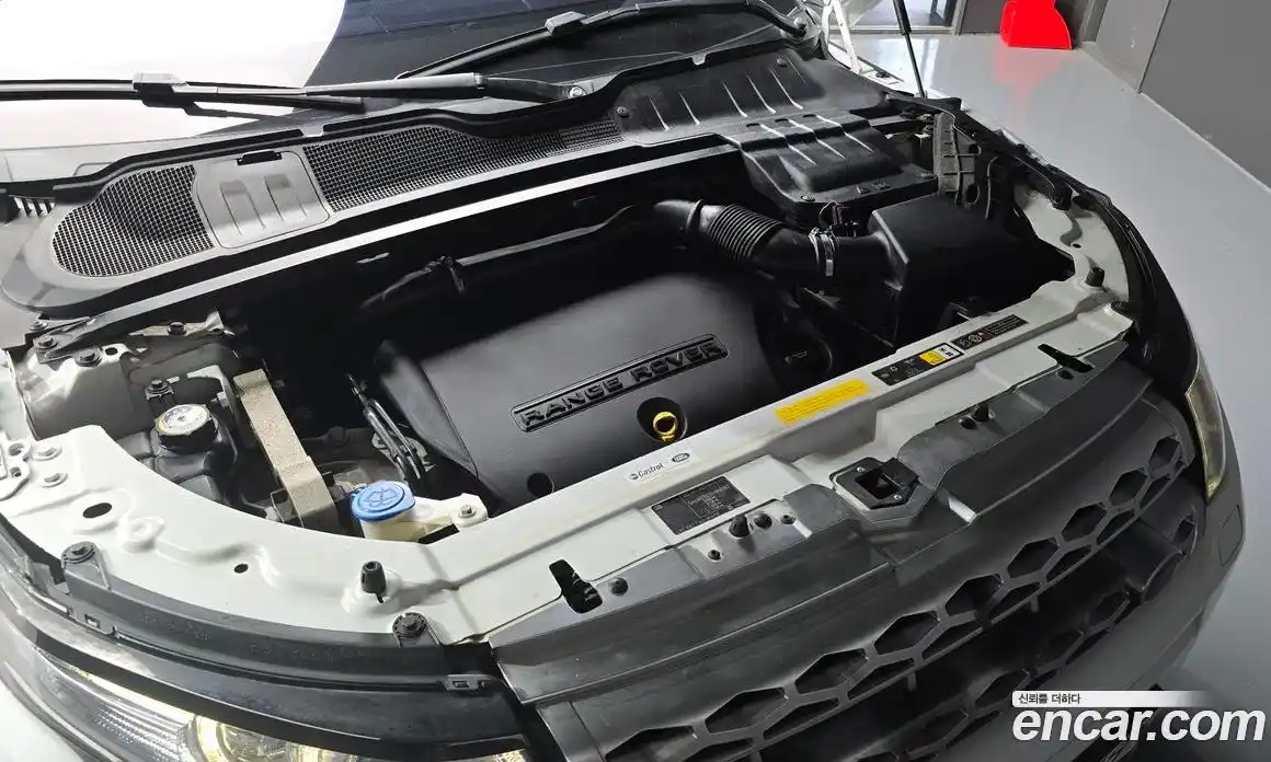 Land Rover Range-Rover Evoque 2014 2.2 гидро в Москве № 166599, фото 6