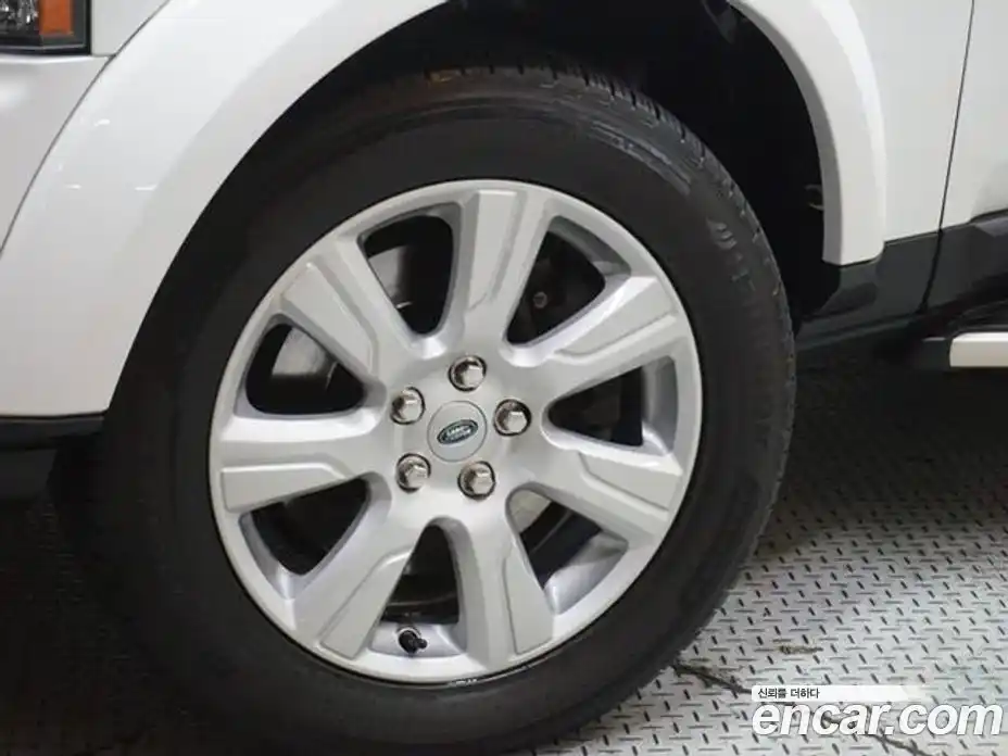 Land Rover Discovery 2013 3.0 гидро в Москве № 166865, фото 15