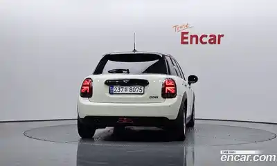 Mini Cooper 2019 1.5 гидро в Москве № 167319, миниатюра 4