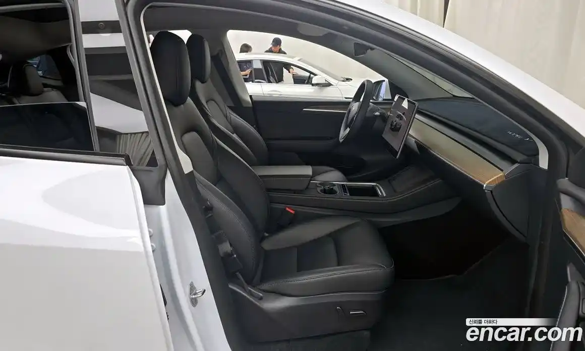 Tesla Model Y 2024 0.2 гидро в Москве № 167703, фото 11