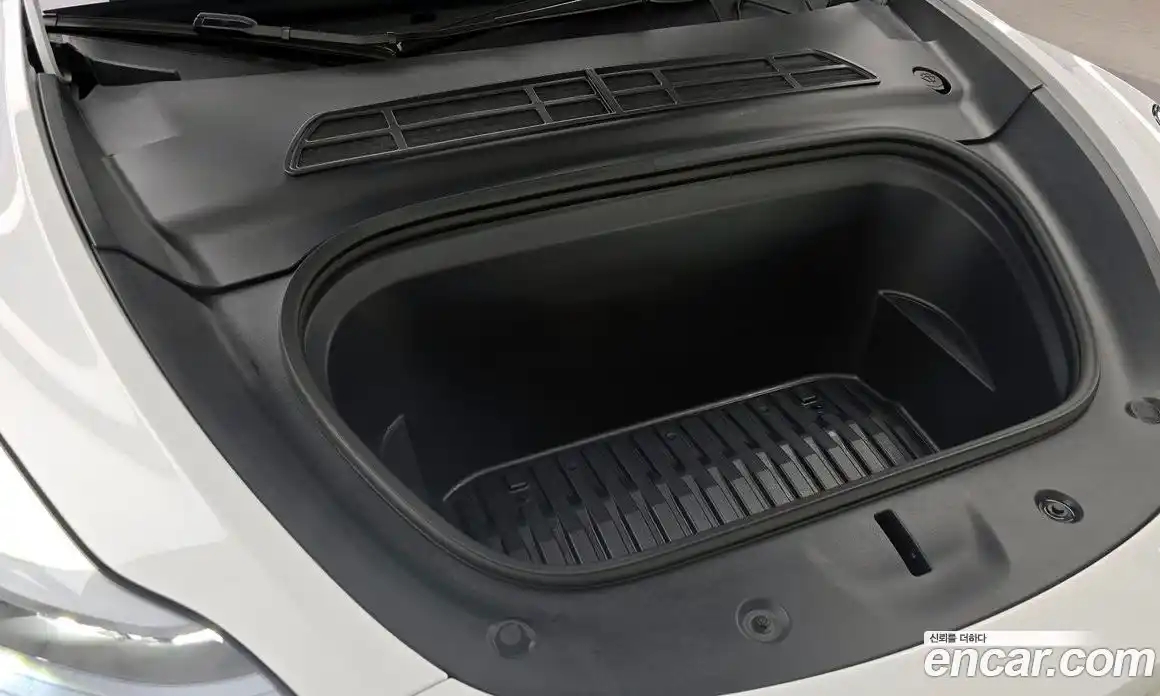 Tesla Model Y 2024 0.2 гидро в Москве № 167703, фото 6