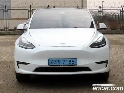 Tesla Model Y, 2021