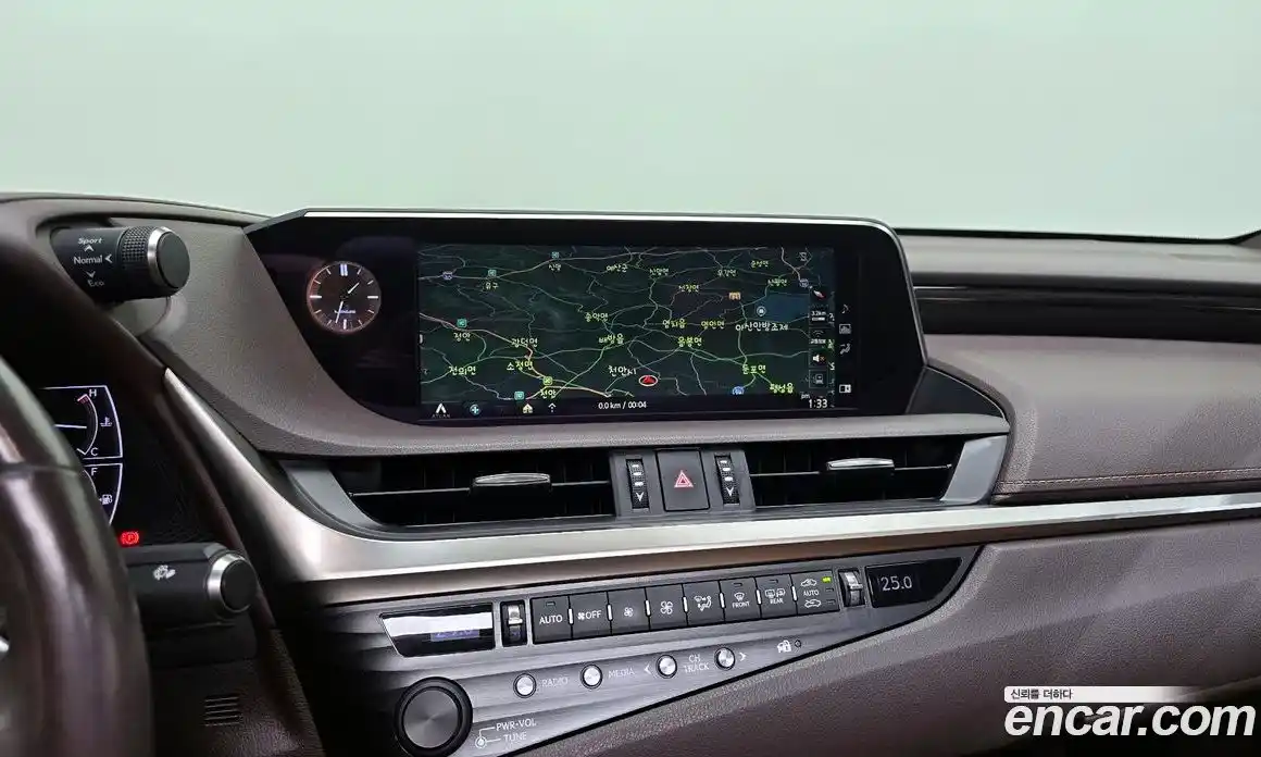 Lexus ES 2018 2.5 гидро в Москве № 168292, фото 15