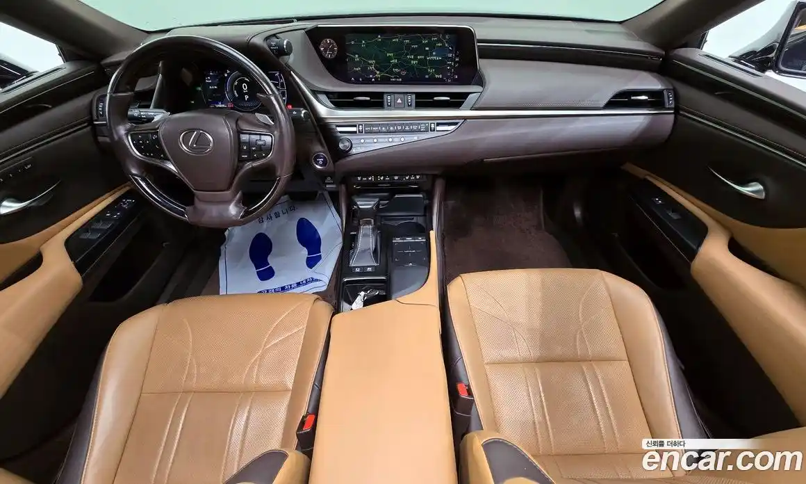 Lexus ES 2018 2.5 гидро в Москве № 168292, фото 7