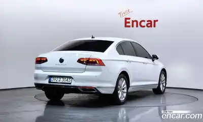 Volkswagen Passat 2021 2.0 гидро в Москве № 168589, миниатюра 2