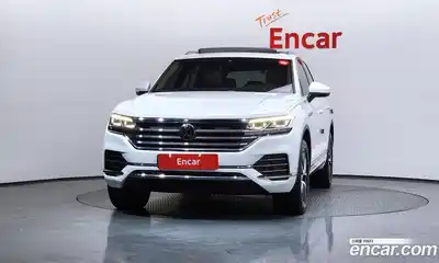 Volkswagen Touareg 2023 3.0 гидро в Москве № 168593, миниатюра 3
