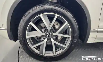 Volkswagen Touareg 2023 3.0 гидро в Москве № 168593, миниатюра 5
