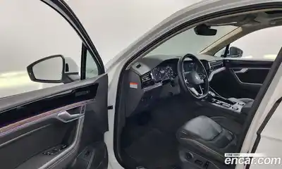 Volkswagen Touareg 2023 3.0 гидро в Москве № 168593, миниатюра 10