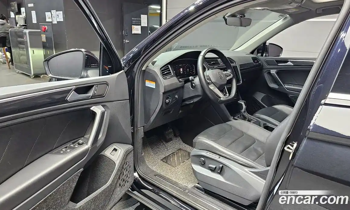 Volkswagen Tiguan 2022 2.0 гидро в Москве № 168709, фото 11