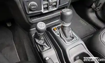 Jeep Wrangler 2023 2.0 гидро в Москве № 169617, миниатюра 9