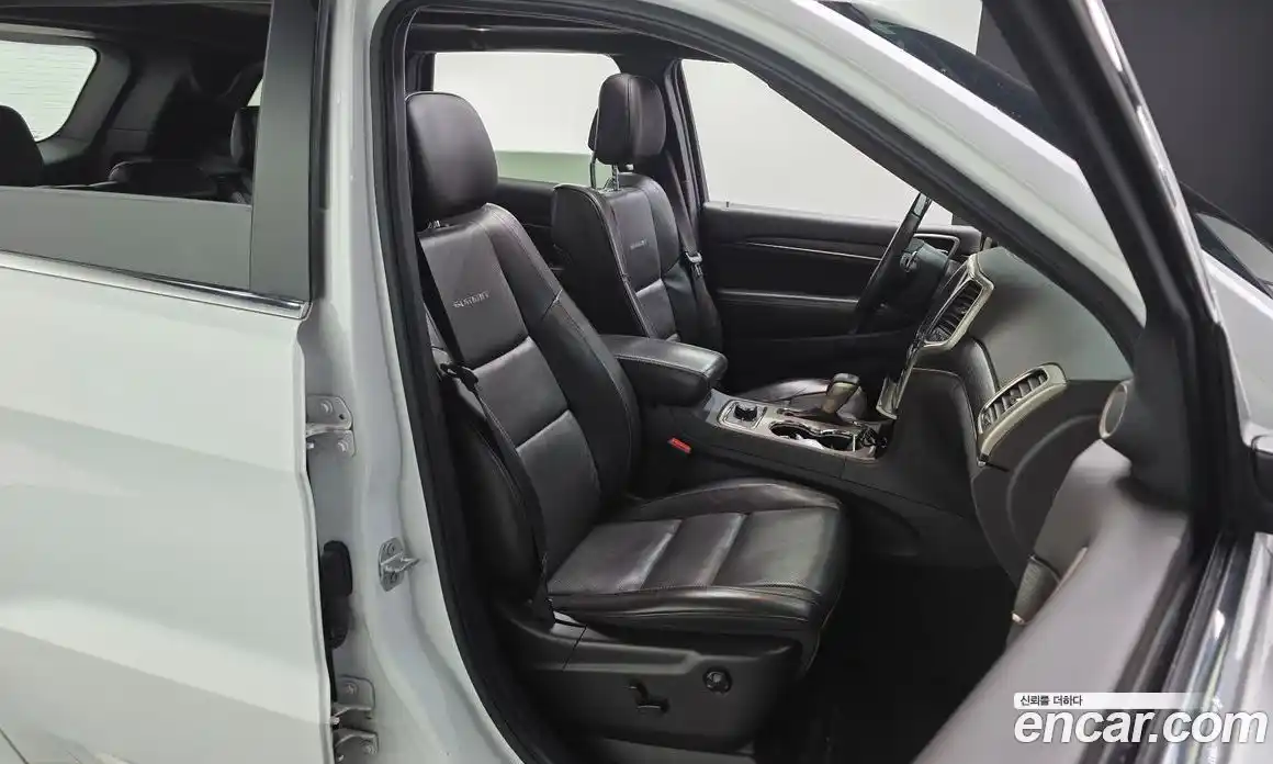 Jeep Cherokee 2016 3.0 гидро в Москве № 169870, фото 12