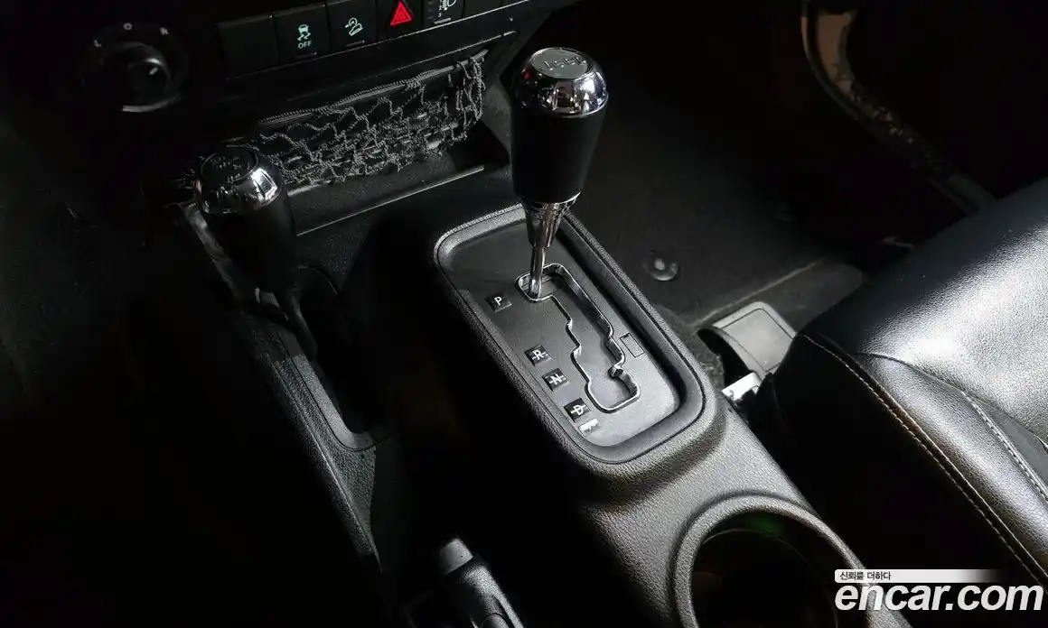 Jeep Wrangler 2015 3.6 гидро в Москве № 169897, фото 9
