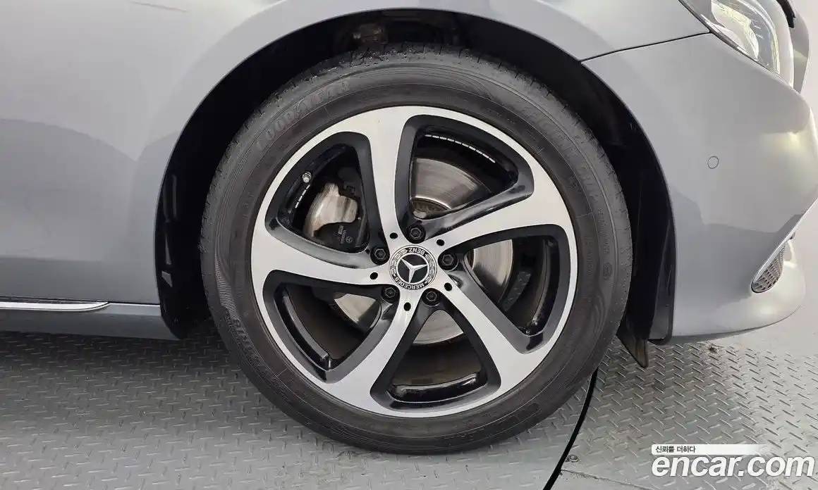 Mercedes-Benz E-Class 2019 2.0 гидро, фото 5