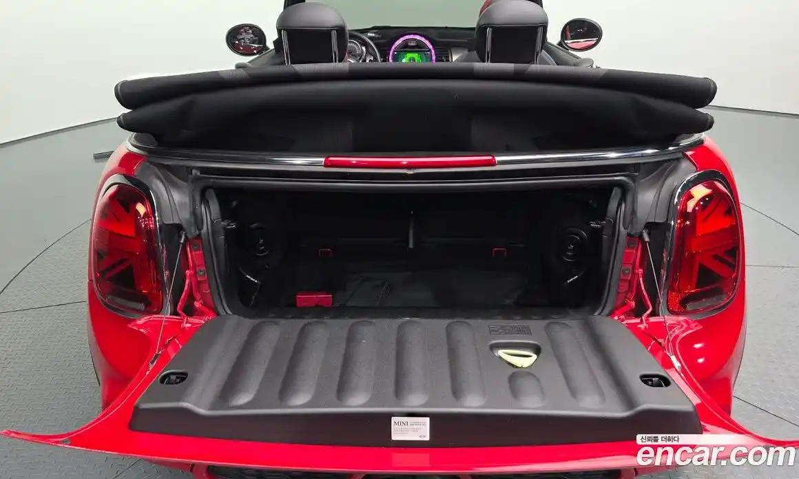 Mini Cooper Convertible 2018 2.0 гидро в Москве № 186380, фото 18