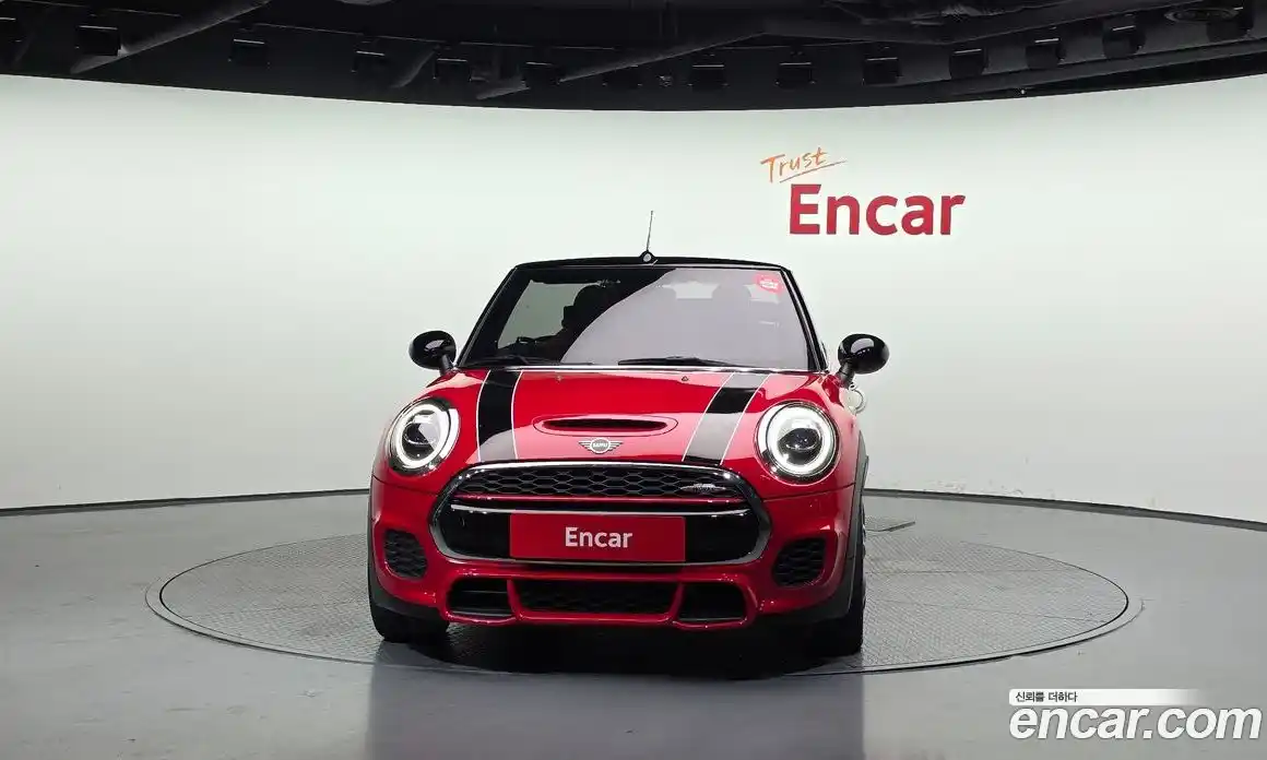 Mini Cooper Convertible 2018 2.0 гидро в Москве № 186380, фото 3