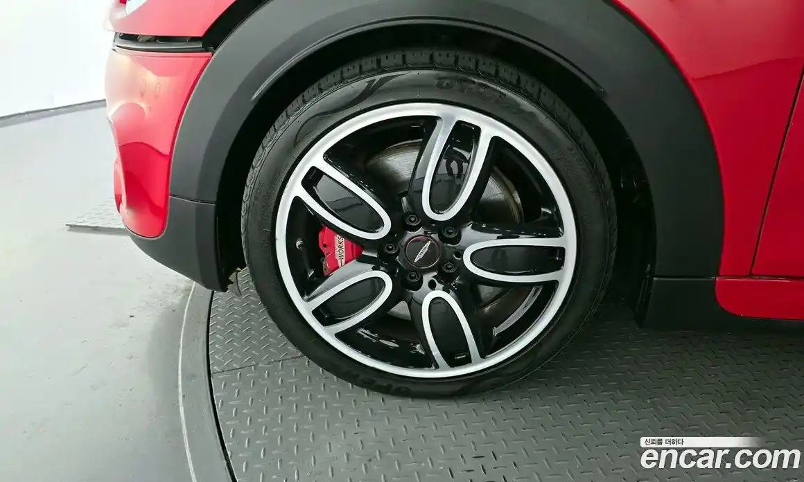 Mini Cooper Convertible 2018 2.0 гидро в Москве № 186380, фото 5