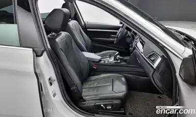 BMW 3-Series 2018 2.0 гидро в Москве № 189800, миниатюра 12