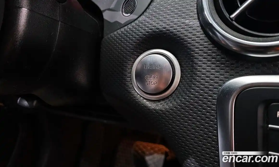 Mercedes-Benz A-Class 2018 1.6 гидро в Москве № 194107, фото 19