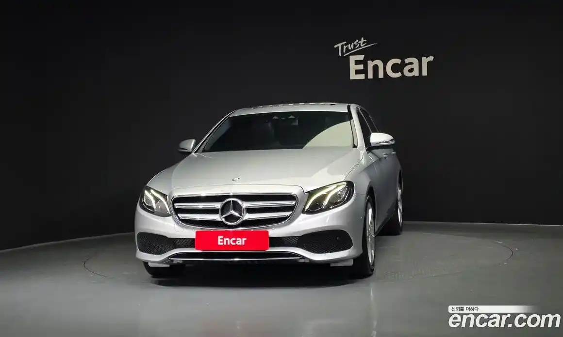 Mercedes-Benz E-Class 2017 2.0 гидро в Москве № 195052, фото 3