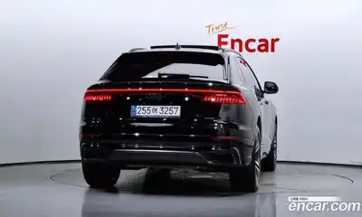 Audi Q8 2023 3.0 гидро в Москве № 196031, миниатюра 4