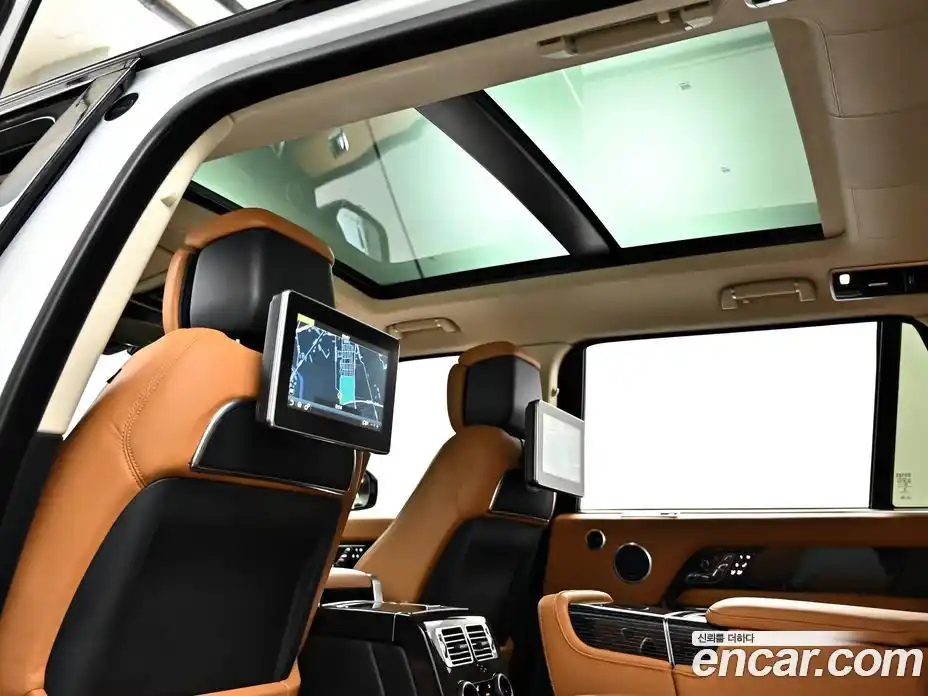 Land Rover Range-Rover 2018 4.4 гидро в Москве № 198207, фото 20