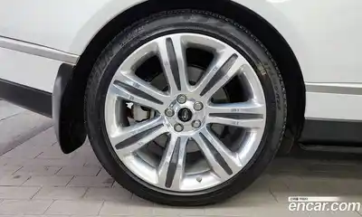 Land Rover Range-Rover 2018 4.4 гидро в Москве № 198207, миниатюра 5