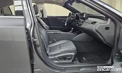 Lexus ES 2023 2.5 гидро в Москве № 198863, миниатюра 11