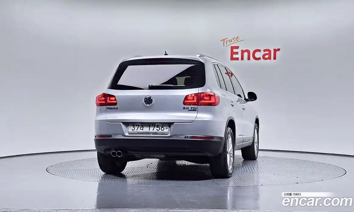 Volkswagen Tiguan 2013 2.0 гидро в Москве № 199231, фото 4