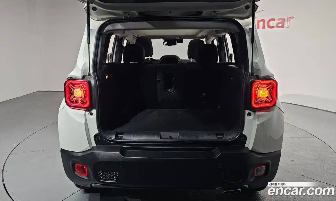 Jeep Renegade 2021 2.4 гидро в Москве № 199478, фото 20