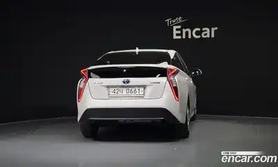 Toyota Prius 2016 1.8 гидро в Москве № 199614, миниатюра 4