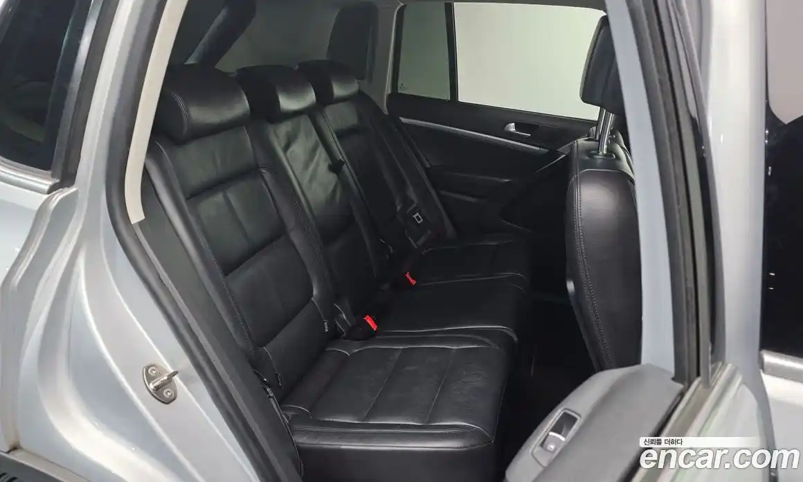 Volkswagen Tiguan 2016 2.0 гидро в Москве № 205039, фото 12