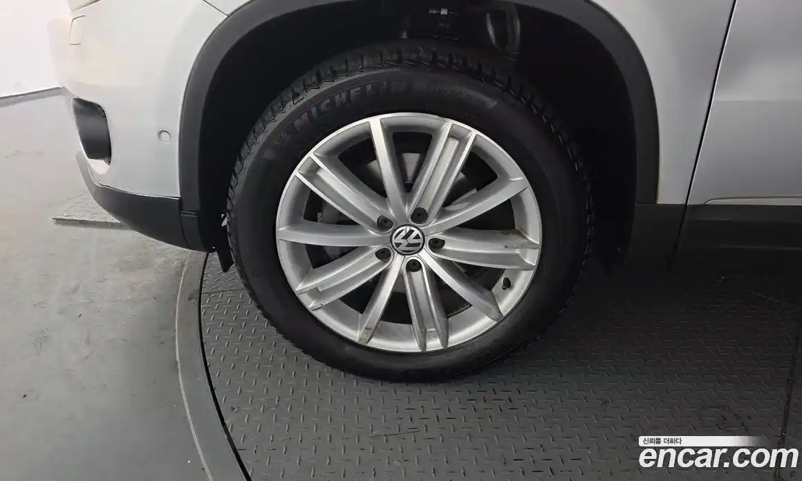 Volkswagen Tiguan 2016 2.0 гидро в Москве № 205039, фото 5
