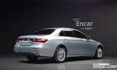 Mercedes-Benz E-Class 2021 2.0 гидро, миниатюра 2