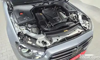 Mercedes-Benz E-Class 2021 2.0 гидро, миниатюра 6