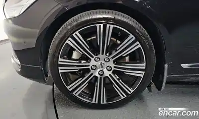 Volvo S90 2023 2.0 гидро в Москве № 212846, миниатюра 4